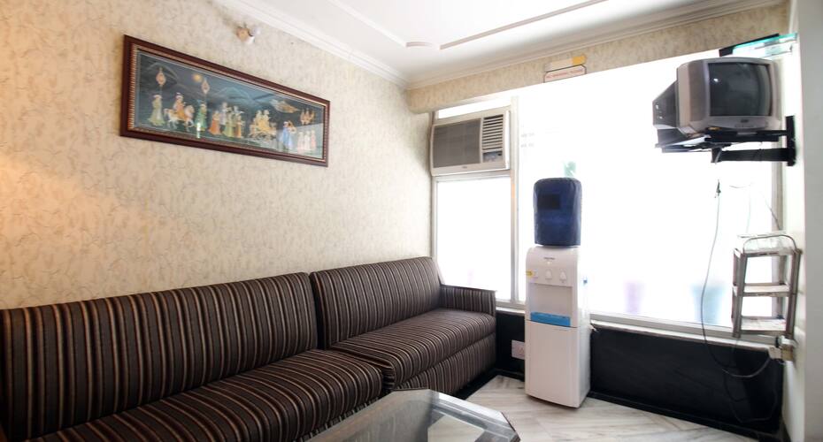 Avantika Inn, New Delhi 5